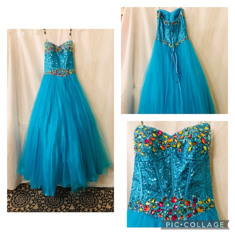 New_Juliet_Blue Sequins Gown_Small